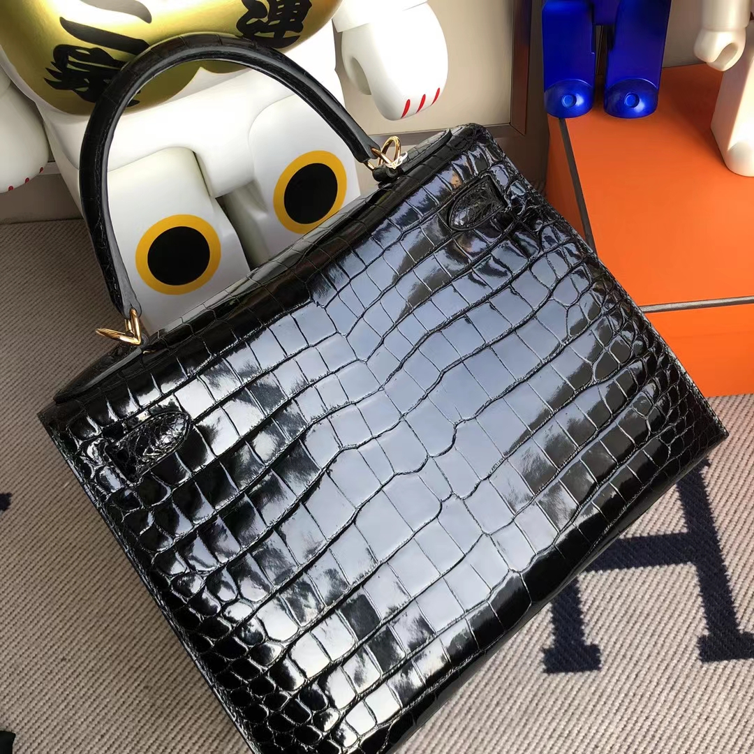 Hermès（爱马仕）Kelly 凯莉包 亮面倒v澳洲湾鳄 Ck89 黑色 金扣 28cm 顶级工艺 全手工缝制