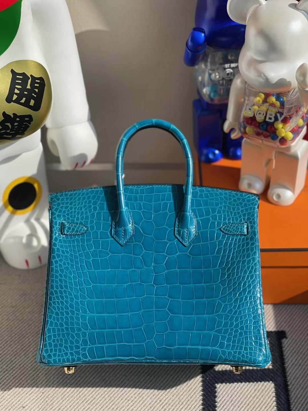 Hermès(爱马仕)Birkin 铂金包 亮面美洲鳄鱼 7w 伊兹密尔蓝 shiny alligator crocodile 金扣 25cm-拉尔森鳄鱼皮具定制 - 爱马仕包包官网 Hermès(爱马仕)Birkin 铂金包 亮面美洲鳄鱼 7w 伊兹密尔蓝 shiny alligator crocodile 金扣 25cm