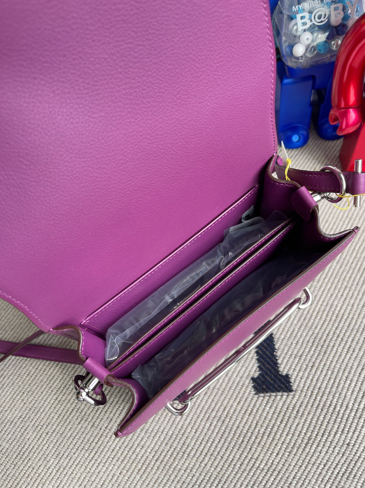 Hermès(爱马仕)Roulis 猪鼻子 Evecolor P9 海葵紫 Anemone 银扣 18cm 顶级手缝-拉尔森鳄鱼皮具定制 - 爱马仕包包官网 Hermès(爱马仕)Roulis 猪鼻子 Evecolor P9 海葵紫 Anemone 银扣 18cm 顶级手缝