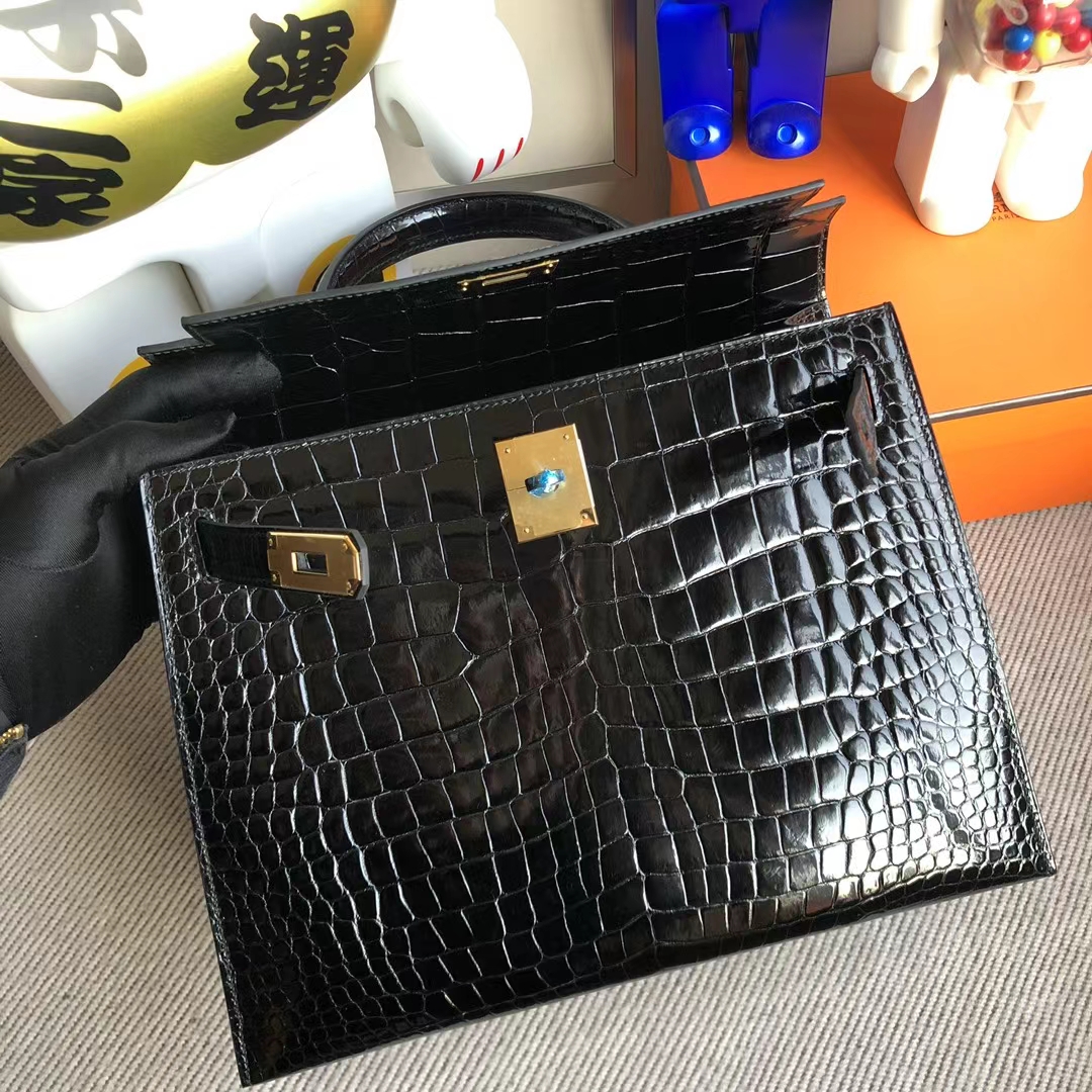 Hermès（爱马仕）Kelly 凯莉包 亮面倒v澳洲湾鳄 Ck89 黑色 金扣 28cm 顶级工艺 全手工缝制