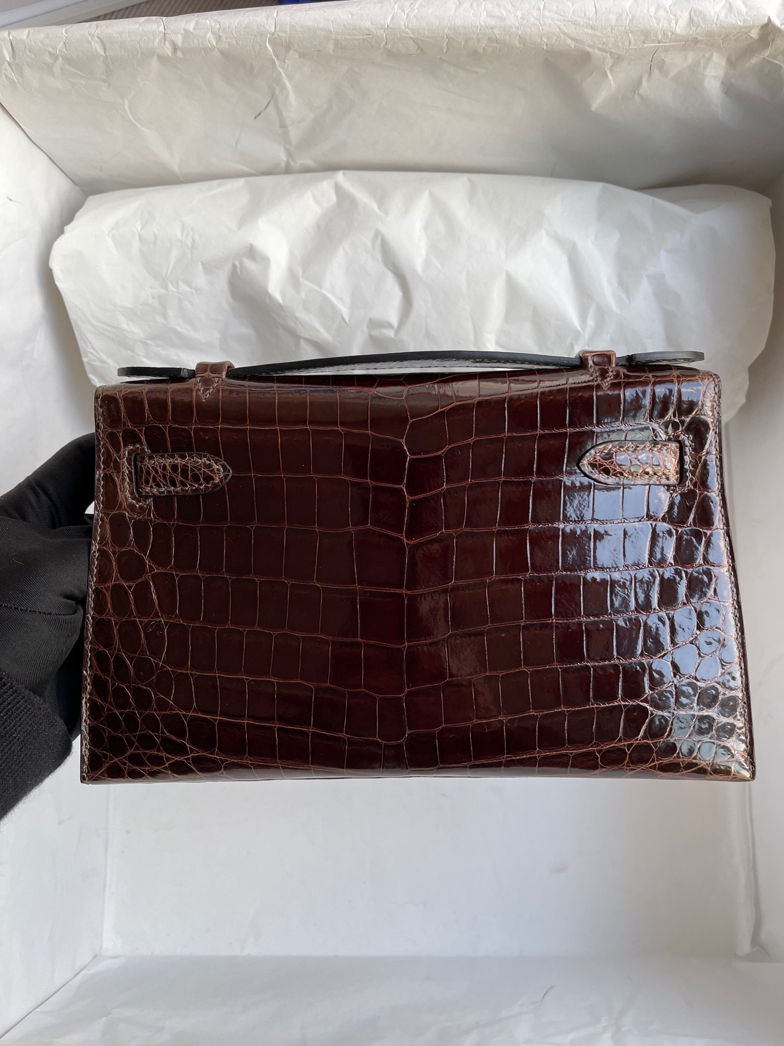 Hermès(爱马仕)Mini kelly pochette Alligator shiny 亮面鳄鱼 咖啡色 金扣 22cm-拉尔森鳄鱼皮具定制 - 爱马仕包包官网 Hermès(爱马仕)Mini kelly pochette Alligator shiny 亮面鳄鱼 咖啡色 金扣 22cm