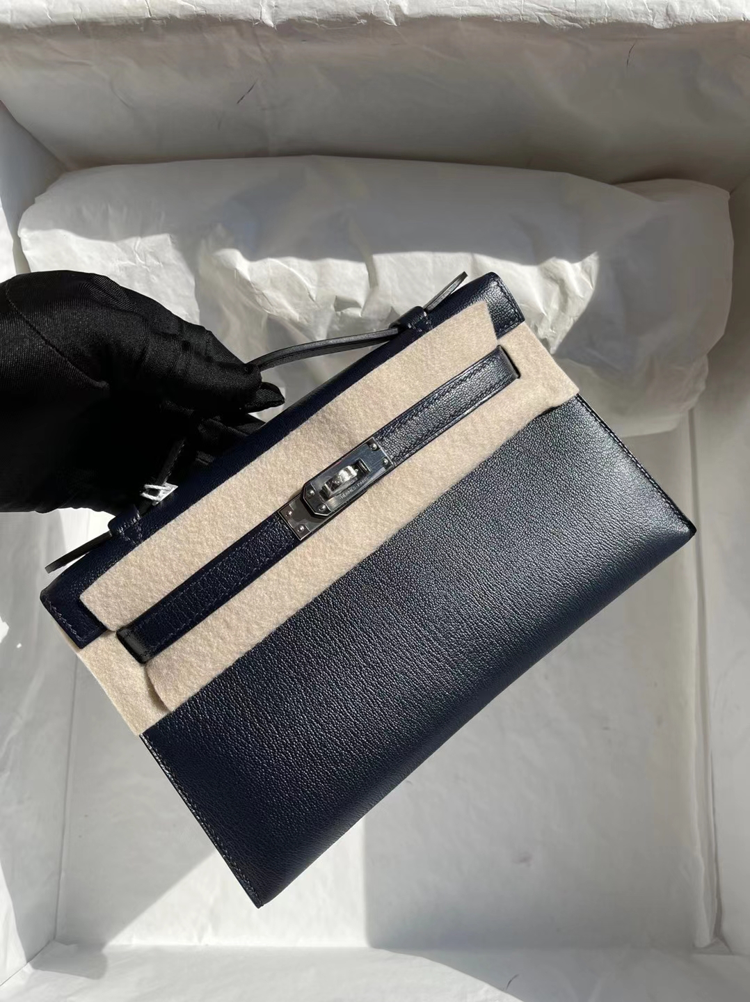 Hermès（爱马仕）MiniKelly Pochette Chevre 午夜蓝 银扣 22cm