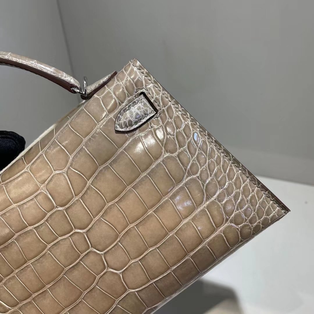 Hermès（爱马仕）Mini Kelly 亮面美洲鳄 Ck18 大象灰 银扣 Shiny alligator crocodile 19cm