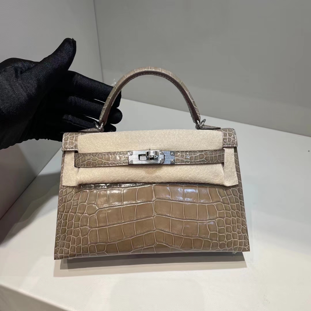 Hermès（爱马仕）Mini Kelly 亮面美洲鳄 Ck18 大象灰 银扣 Shiny alligator crocodile 19cm