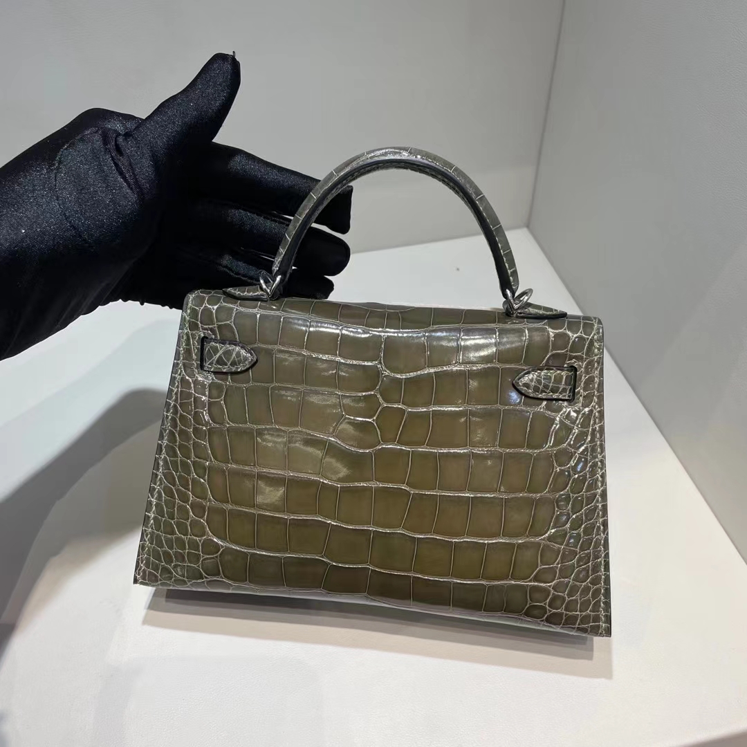 Hermès（爱马仕）Mini Kelly 亮面美洲鳄 C6 灰绿色 银扣 Shiny alligator crocodile 19cm