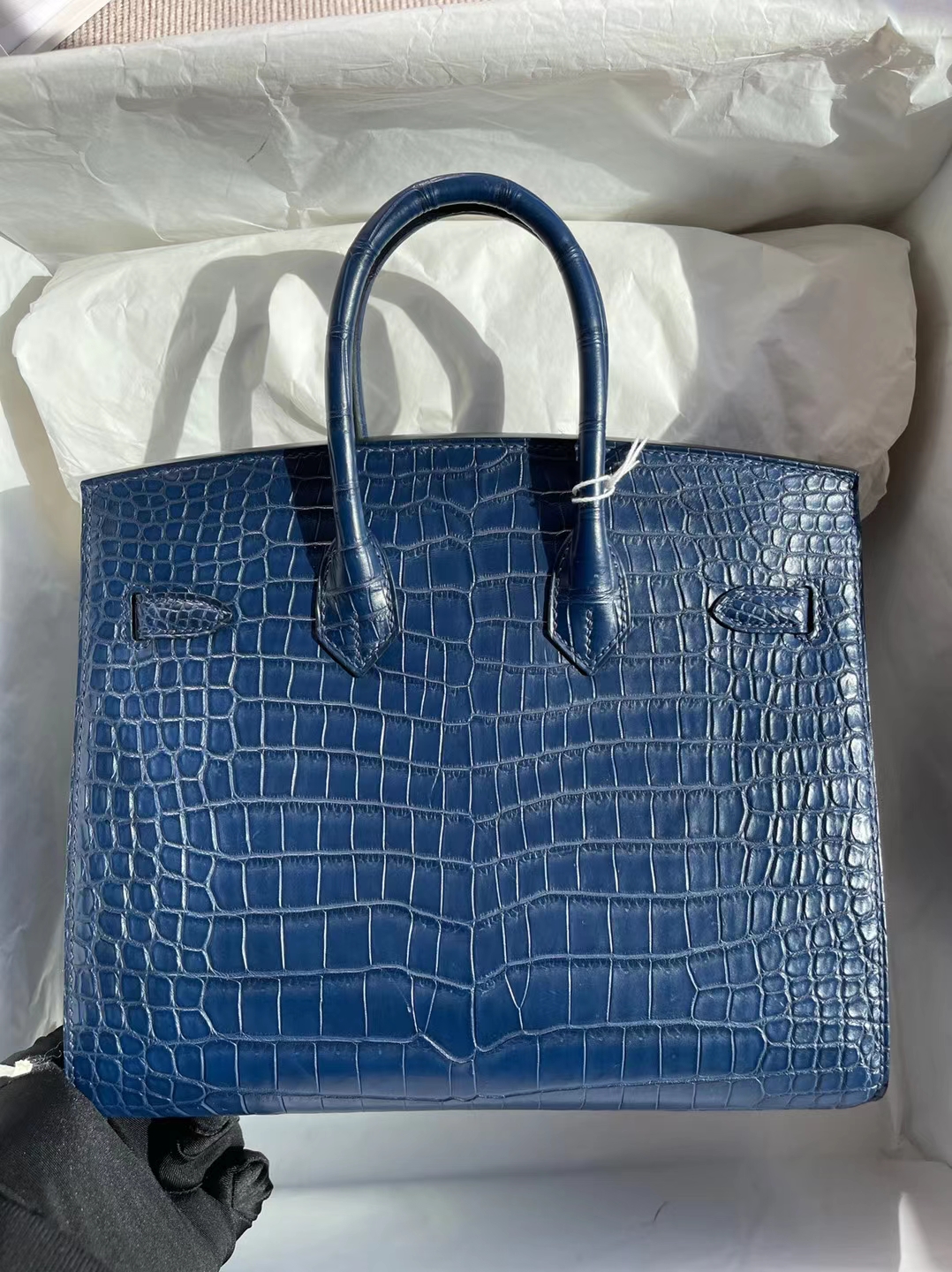 Hermès(爱马仕)Birkin 铂金包 雾面倒v澳洲湾鳄 S4 深邃蓝 Matte porosus crocodile 银扣 25cm-拉尔森鳄鱼皮具定制 - 爱马仕包包官网 Hermès(爱马仕)Birkin 铂金包 雾面倒v澳洲湾鳄 S4 深邃蓝 Matte porosus crocodile 银扣 25cm