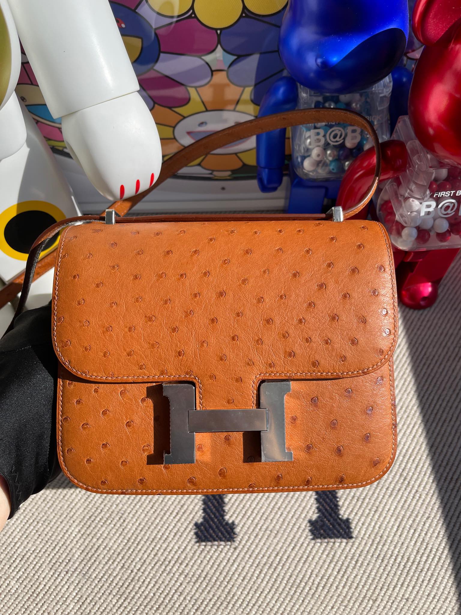 Hermès（爱马仕）Constance 康斯坦斯 Osrtich kk 鸵鸟 金棕色 gold 银扣 18cm 顶级手缝