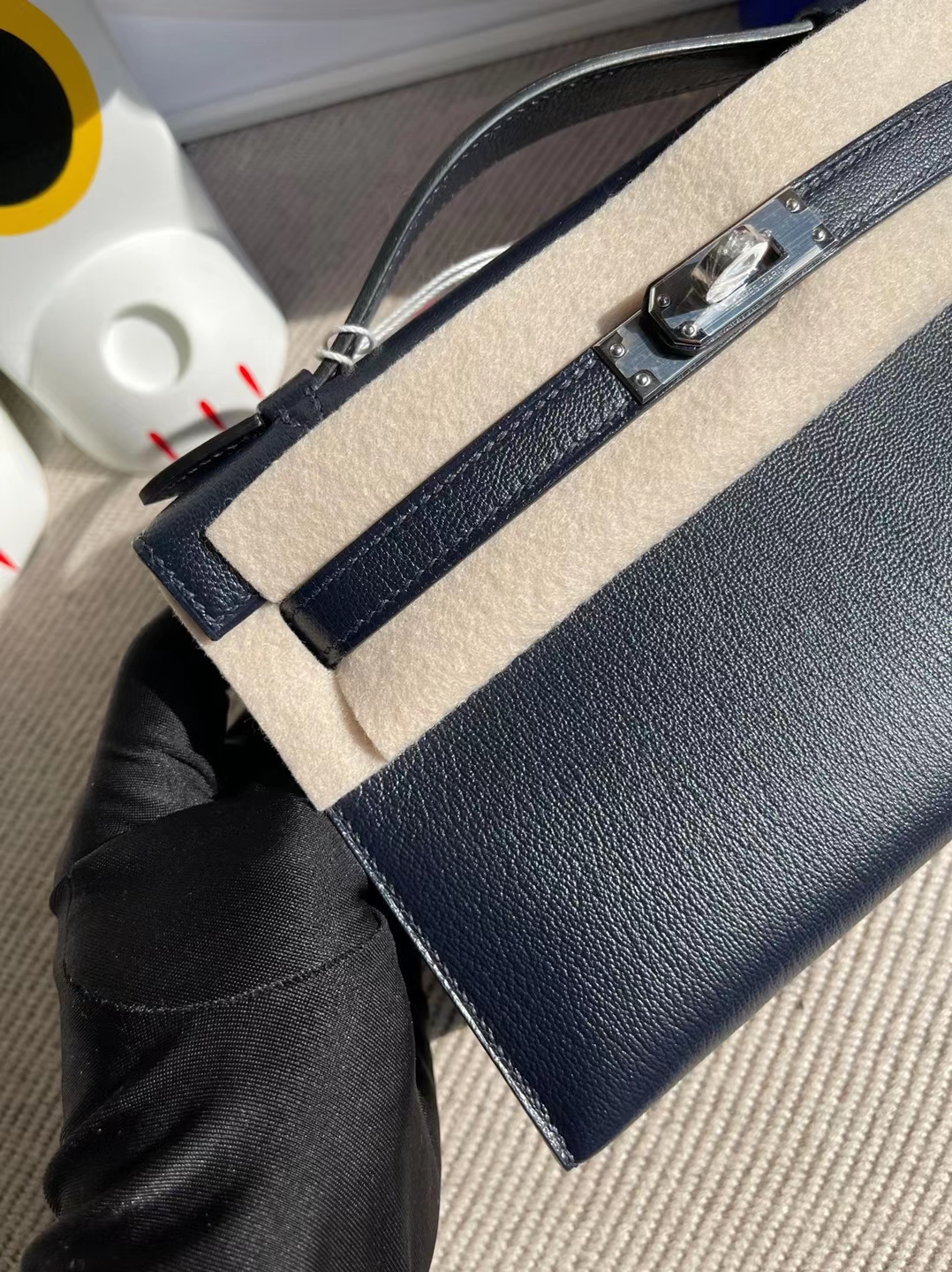 Hermès(爱马仕)MiniKelly Pochette Chevre 午夜蓝 银扣 22cm-拉尔森鳄鱼皮具定制 - 爱马仕包包官网 Hermès(爱马仕)MiniKelly Pochette Chevre 午夜蓝 银扣 22cm
