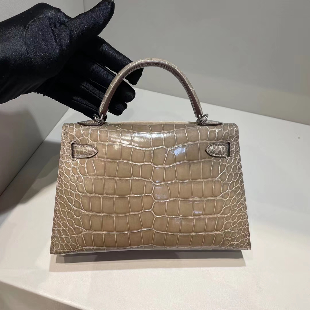 Hermès（爱马仕）Mini Kelly 亮面美洲鳄 Ck18 大象灰 银扣 Shiny alligator crocodile 19cm