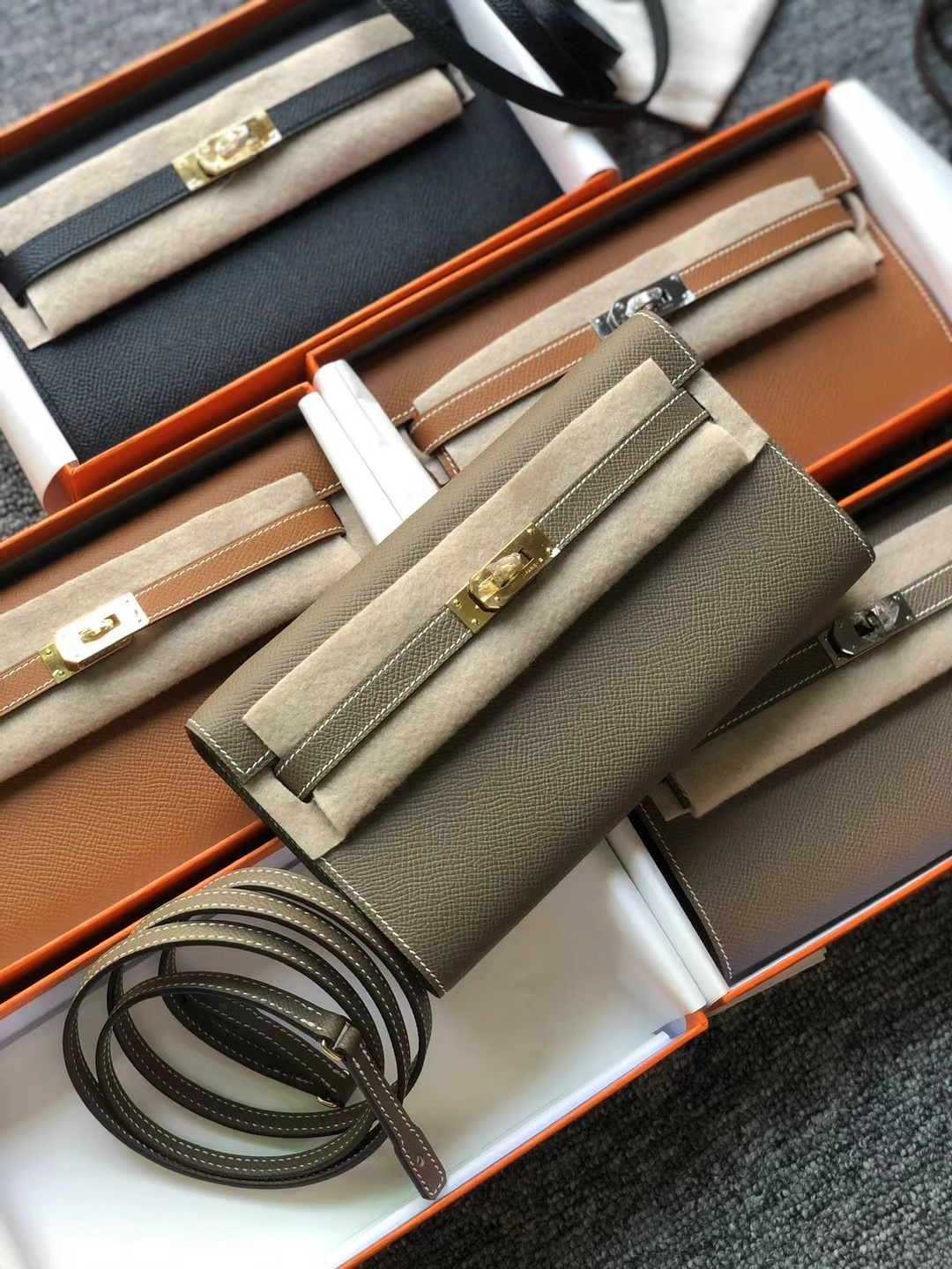 Hermès（爱马仕）Kelly woc epsom ck18 大象灰 金扣