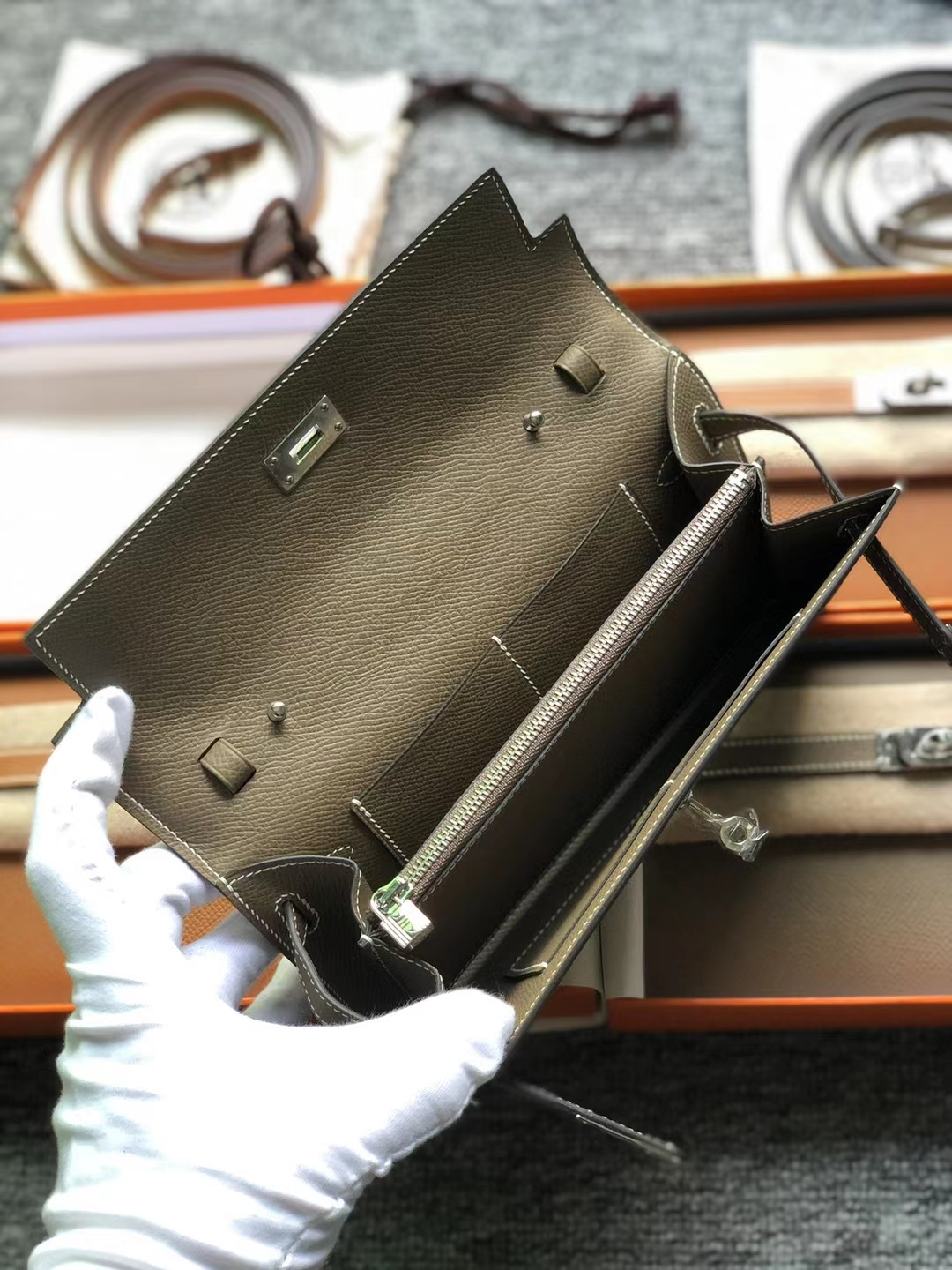 Hermès（爱马仕）Kelly woc epsom ck18 大象灰 银扣
