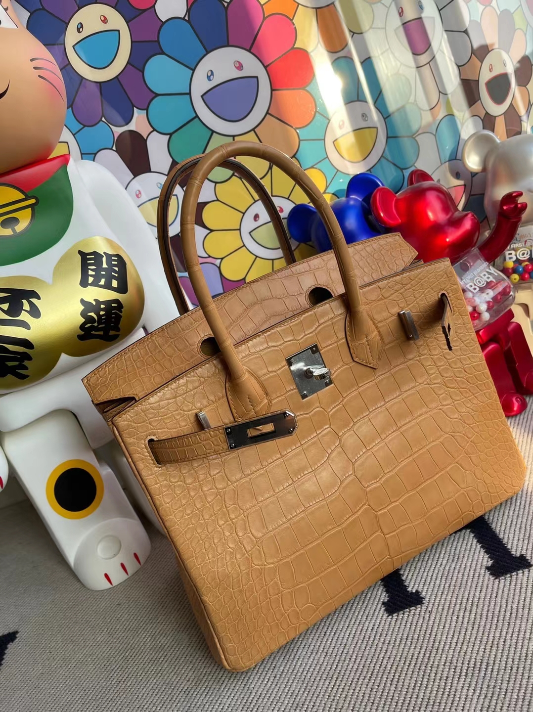 Hermès(爱马仕)Birkin 铂金包 雾面美洲鳄鱼 麦穗色 Matte Alligator Crocodile Phw 银扣 30cm 订制-拉尔森鳄鱼皮具定制 - 爱马仕包包官网 Hermès(爱马仕)Birkin 铂金包 雾面美洲鳄鱼 麦穗色 Matte Alligator Crocodile Phw 银扣 30cm 订制