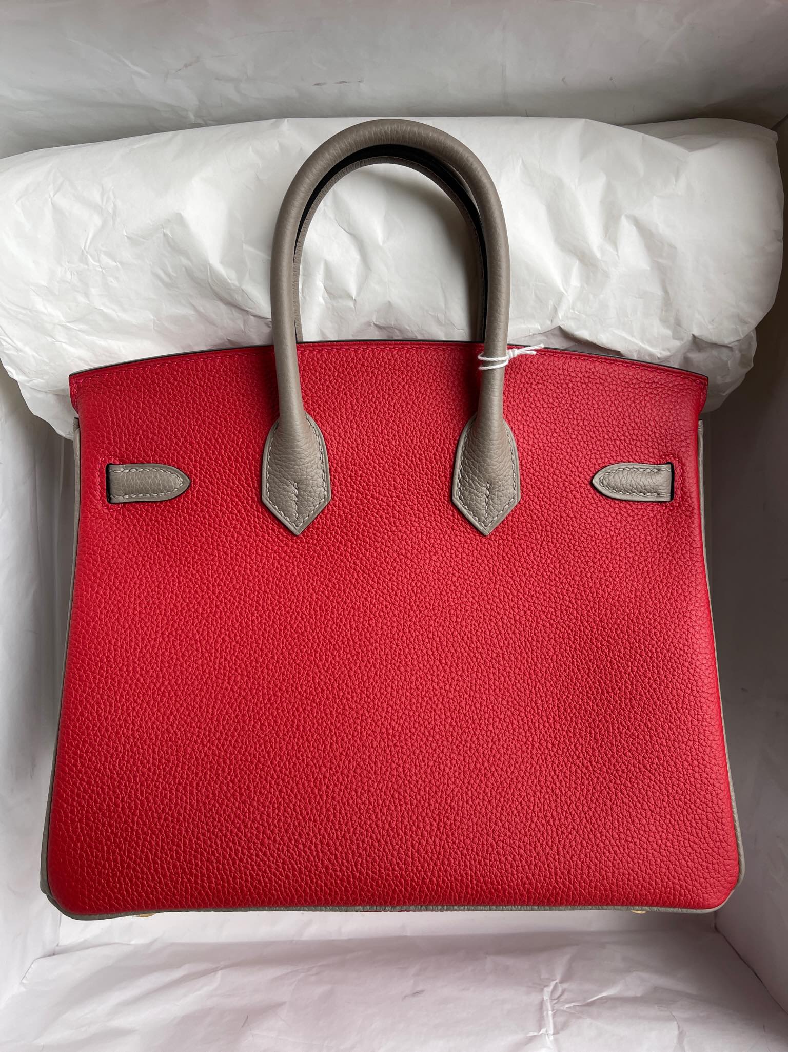 Hermès(爱马仕)Birkin 铂金包 原厂小牛皮 togo Q5 国旗红 拼 M8 沥青灰 金扣 25cm 顶级手缝-拉尔森鳄鱼皮具定制 - 爱马仕包包官网 Hermès(爱马仕)Birkin 铂金包 原厂小牛皮 togo Q5 国旗红 拼 M8 沥青灰 金扣 25cm 顶级手缝