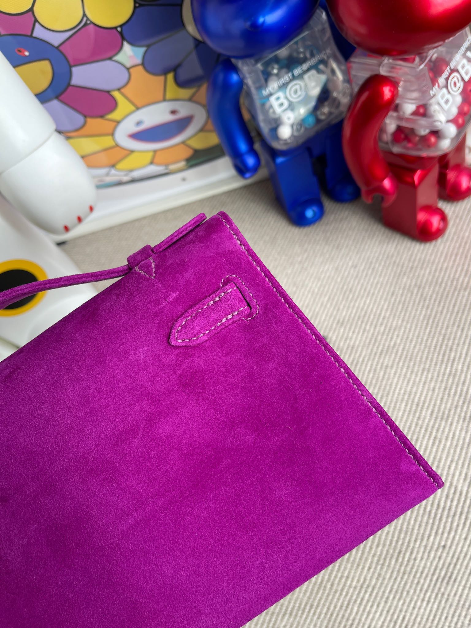 Hermès(爱马仕)Mini kelly pochette 麂皮 紫色 银扣 22cm 晚宴包 顶级手缝-拉尔森鳄鱼皮具定制 - 爱马仕包包官网 Hermès(爱马仕)Mini kelly pochette 麂皮 紫色 银扣 22cm 晚宴包 顶级手缝