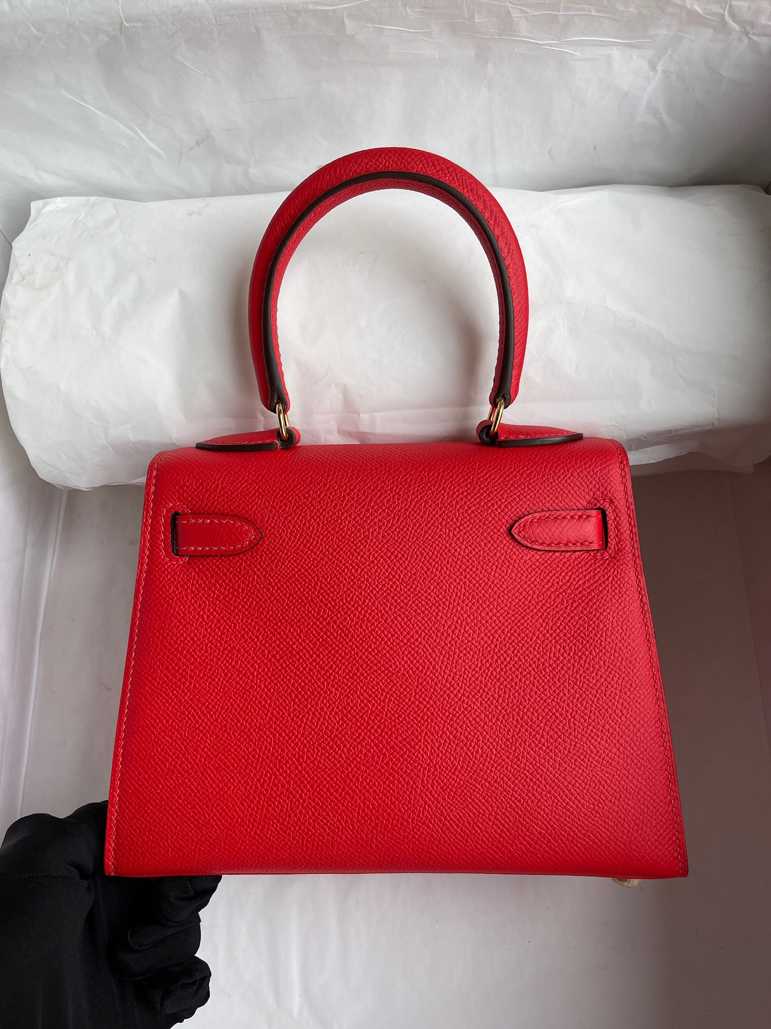 Hermès(爱马仕)Kelly 20cm 大耳朵 Epsom 原厂掌纹皮 S3 心红色 金扣 顶级手缝-拉尔森鳄鱼皮具定制 - 爱马仕包包官网 Hermès(爱马仕)Kelly 20cm 大耳朵 Epsom 原厂掌纹皮 S3 心红色 金扣 顶级手缝