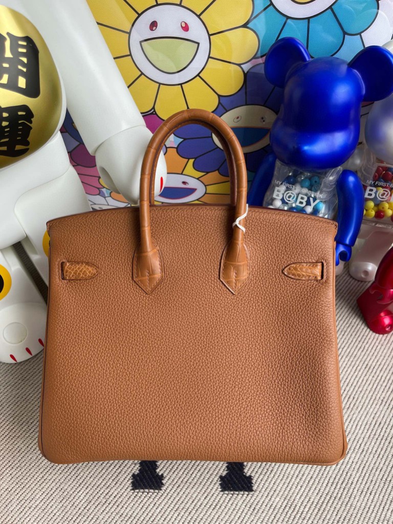 Hermès(爱马仕)Birkin Touch 系列 金棕拼雾面鳄鱼 银扣 25cm 顶级手缝-拉尔森鳄鱼皮具定制 - 爱马仕包包官网 Hermès(爱马仕)Birkin Touch 系列 金棕拼雾面鳄鱼 银扣 25cm 顶级手缝