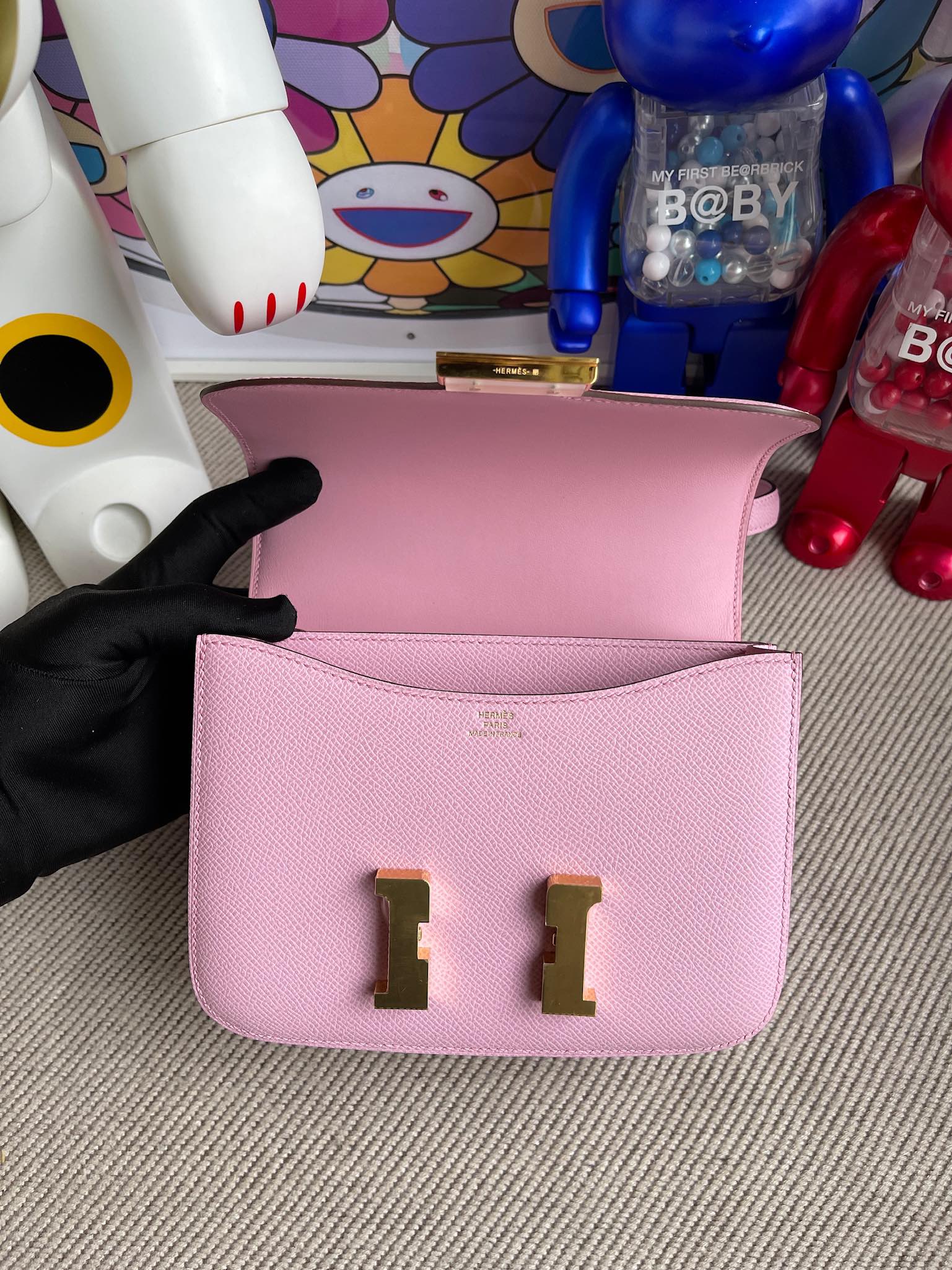Hermès(爱马仕)Constance 康康 Epsom 原厂掌纹皮 X9 锦葵紫 金扣 18cm 顶级手缝-拉尔森鳄鱼皮具定制 - 爱马仕包包官网 Hermès(爱马仕)Constance 康康 Epsom 原厂掌纹皮 X9 锦葵紫 金扣 18cm 顶级手缝