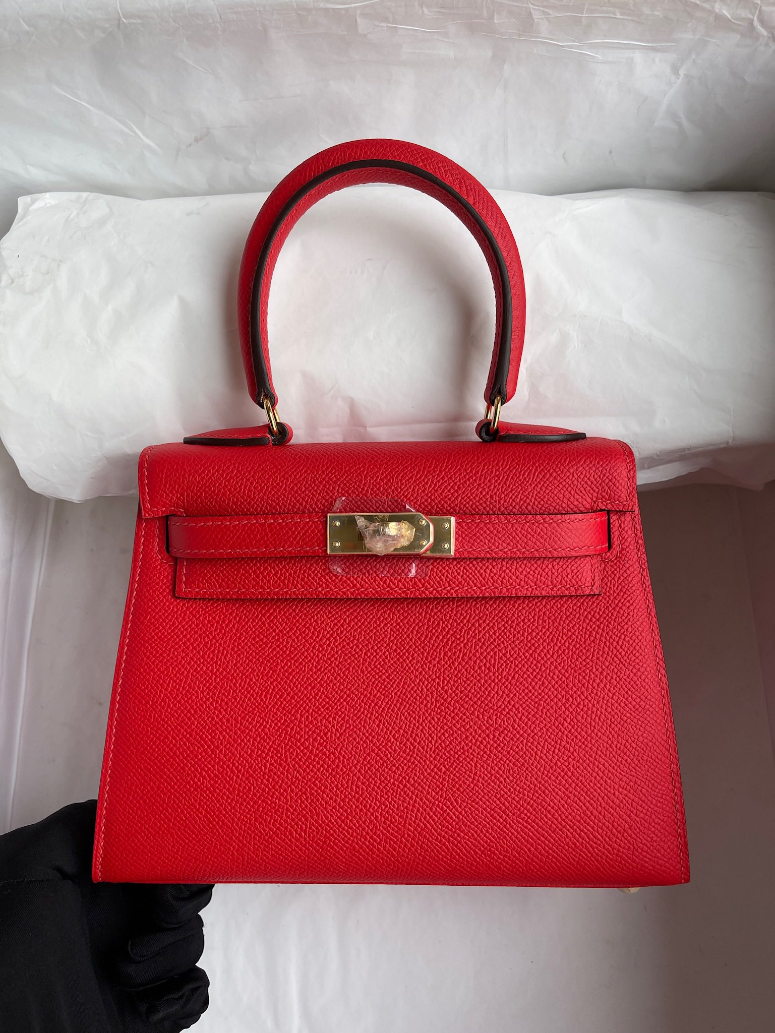 Hermès(爱马仕)Kelly 20cm 大耳朵 Epsom 原厂掌纹皮 S3 心红色 金扣 顶级手缝-拉尔森鳄鱼皮具定制 - 爱马仕包包官网 Hermès(爱马仕)Kelly 20cm 大耳朵 Epsom 原厂掌纹皮 S3 心红色 金扣 顶级手缝