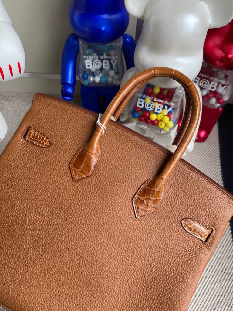 Hermès(爱马仕)Birkin Touch 系列 ck37 金棕色 拼 棕色 togo 拼 鳄鱼皮 金扣 25cm 顶级手缝-拉尔森鳄鱼皮具定制 - 爱马仕包包官网 Hermès(爱马仕)Birkin Touch 系列 ck37 金棕色 拼 棕色 togo 拼 鳄鱼皮 金扣 25cm 顶级手缝