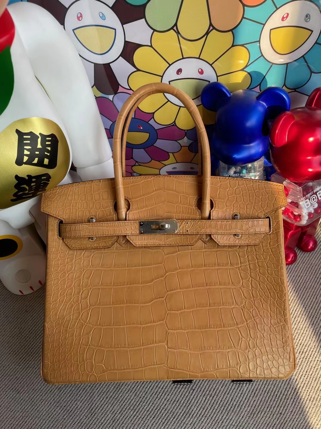 Hermès(爱马仕)Birkin 铂金包 雾面美洲鳄鱼 麦穗色 Matte Alligator Crocodile Phw 银扣 30cm 订制-拉尔森鳄鱼皮具定制 - 爱马仕包包官网 Hermès(爱马仕)Birkin 铂金包 雾面美洲鳄鱼 麦穗色 Matte Alligator Crocodile Phw 银扣 30cm 订制