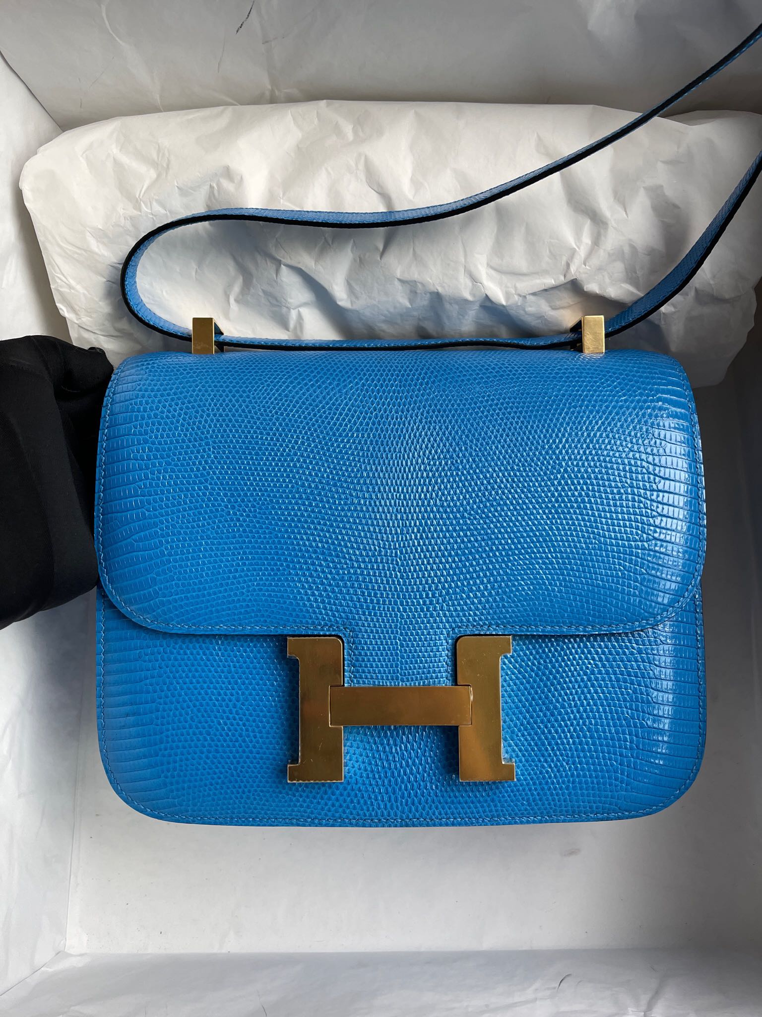 Hermès(爱马仕)Constance 康康 Lizard 进口亮面蜥蜴 7Q 希腊蓝 金扣 24cm 顶级手缝-拉尔森鳄鱼皮具定制 - 爱马仕包包官网 Hermès(爱马仕)Constance 康康 Lizard 进口亮面蜥蜴 7Q 希腊蓝 金扣 24cm 顶级手缝