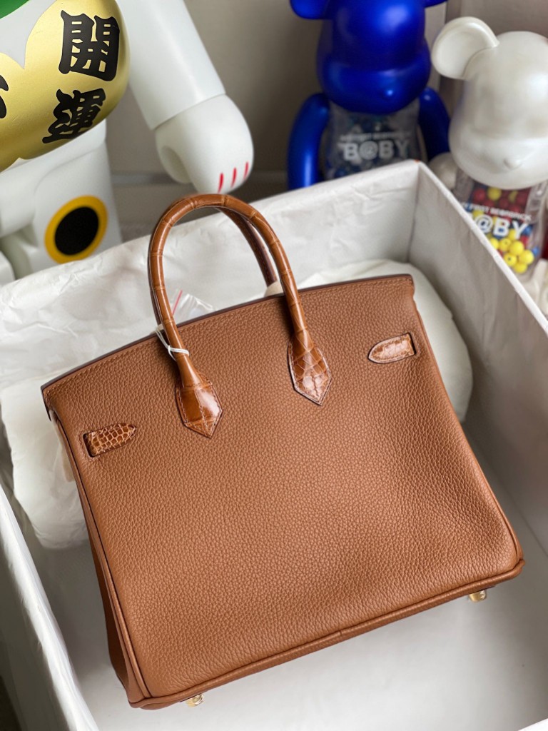 Hermès(爱马仕)Birkin Touch 系列 ck37 金棕色 拼 棕色 togo 拼 鳄鱼皮 金扣 25cm 顶级手缝-拉尔森鳄鱼皮具定制 - 爱马仕包包官网 Hermès(爱马仕)Birkin Touch 系列 ck37 金棕色 拼 棕色 togo 拼 鳄鱼皮 金扣 25cm 顶级手缝