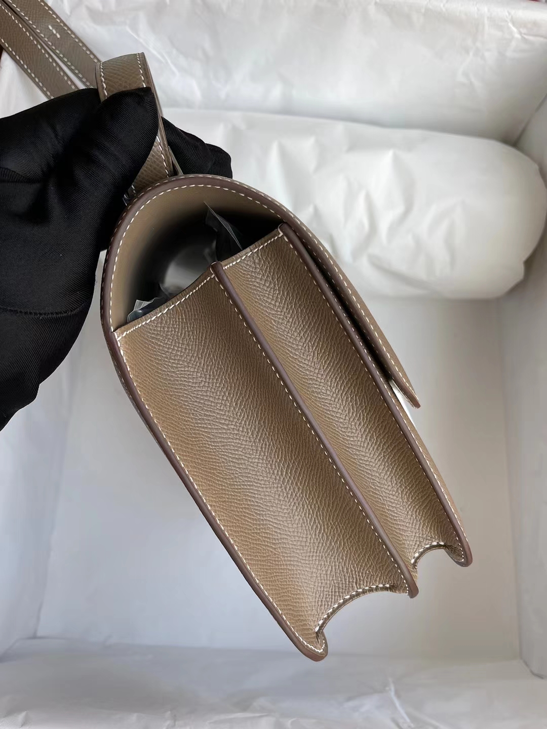 Hermès(爱马仕)Constance 空姐包 Ck18 大象灰 银扣 24cm 顶级工艺 全手工缝制-拉尔森鳄鱼皮具定制 - 爱马仕包包官网 Hermès(爱马仕)Constance 空姐包 Ck18 大象灰 银扣 24cm 顶级工艺 全手工缝制