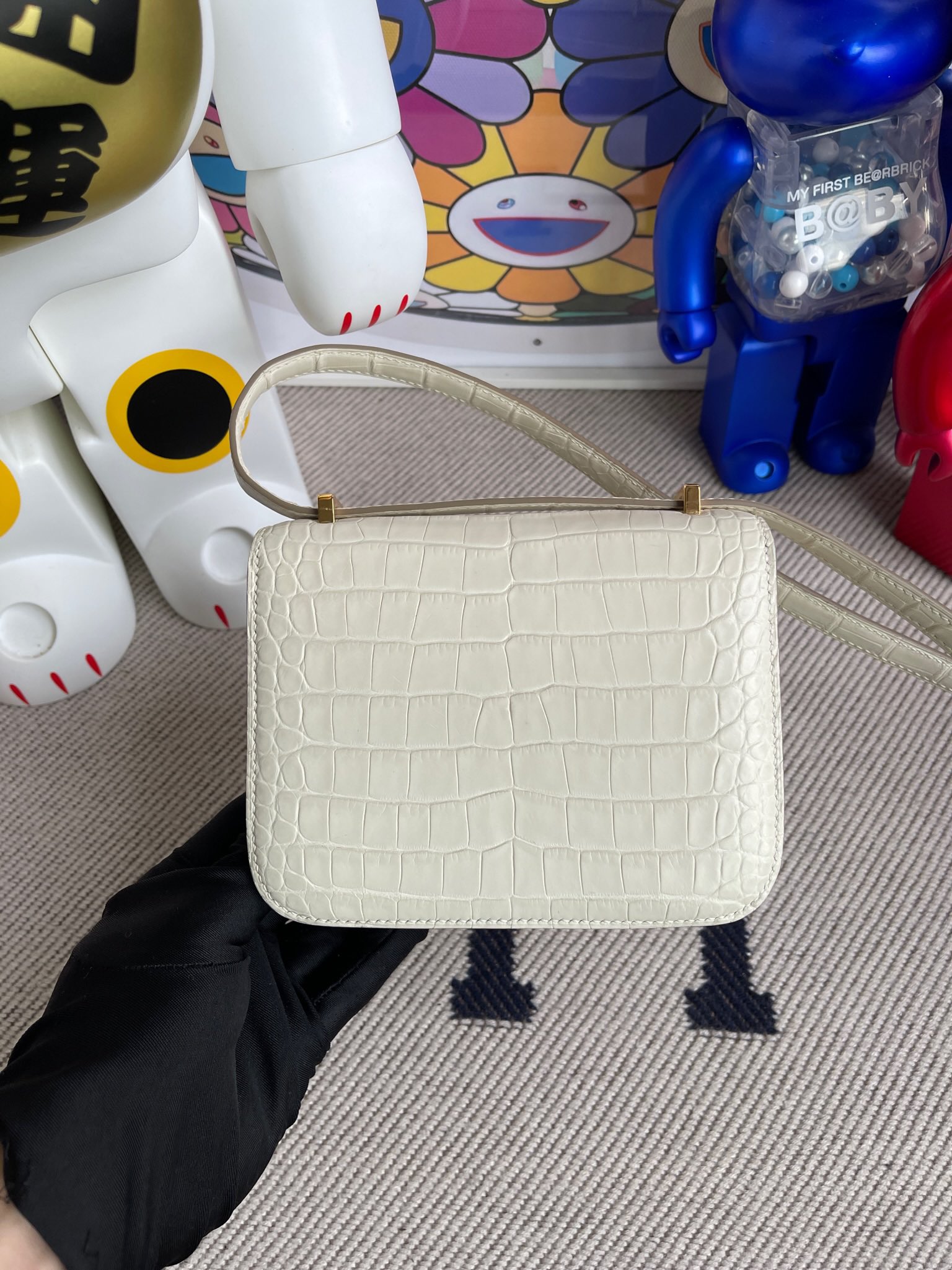 Hermès(爱马仕)Constance 14cm Alligator matt 雾面鳄鱼 8L 奶油白 beton 金扣 顶级手缝-拉尔森鳄鱼皮具定制 - 爱马仕包包官网 Hermès(爱马仕)Constance 14cm Alligator matt 雾面鳄鱼 8L 奶油白 beton 金扣 顶级手缝