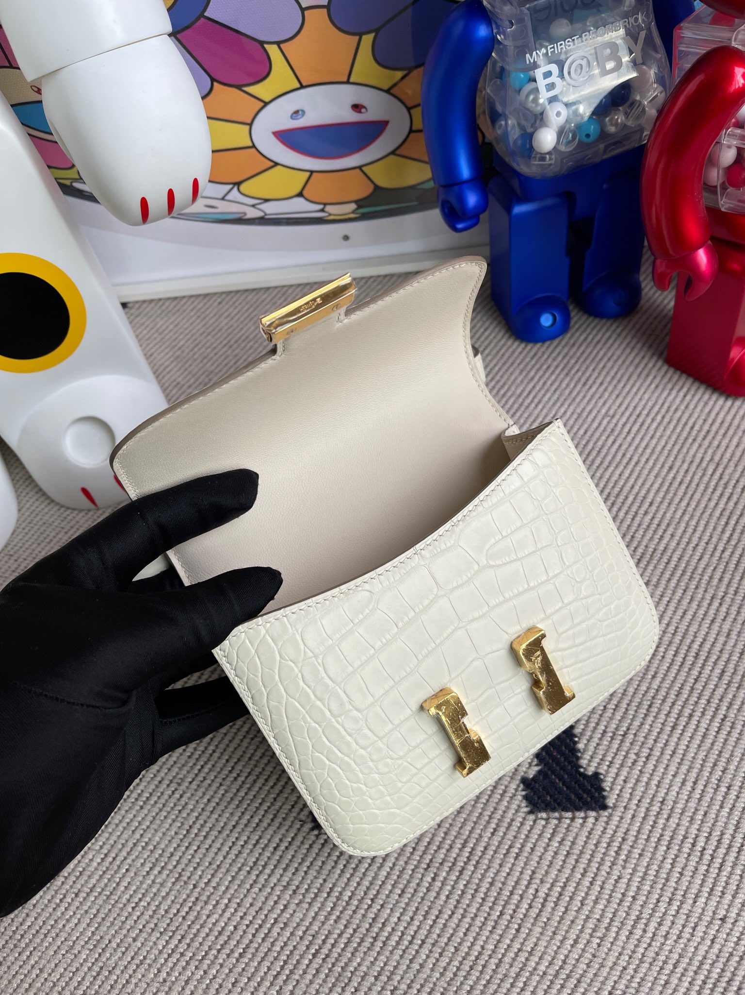 Hermès(爱马仕)Constance 14cm Alligator matt 雾面鳄鱼 8L 奶油白 beton 金扣 顶级手缝-拉尔森鳄鱼皮具定制 - 爱马仕包包官网 Hermès(爱马仕)Constance 14cm Alligator matt 雾面鳄鱼 8L 奶油白 beton 金扣 顶级手缝