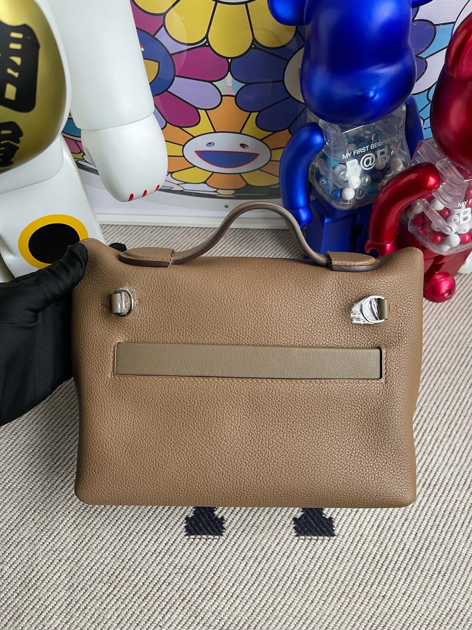 Hermès(爱马仕)Mini kelly 2424 evecolor D0 威玛犬米色 拼大象灰 银扣 顶级手缝-拉尔森鳄鱼皮具定制 - 爱马仕包包官网 Hermès(爱马仕)Mini kelly 2424 evecolor D0 威玛犬米色 拼大象灰 银扣 顶级手缝