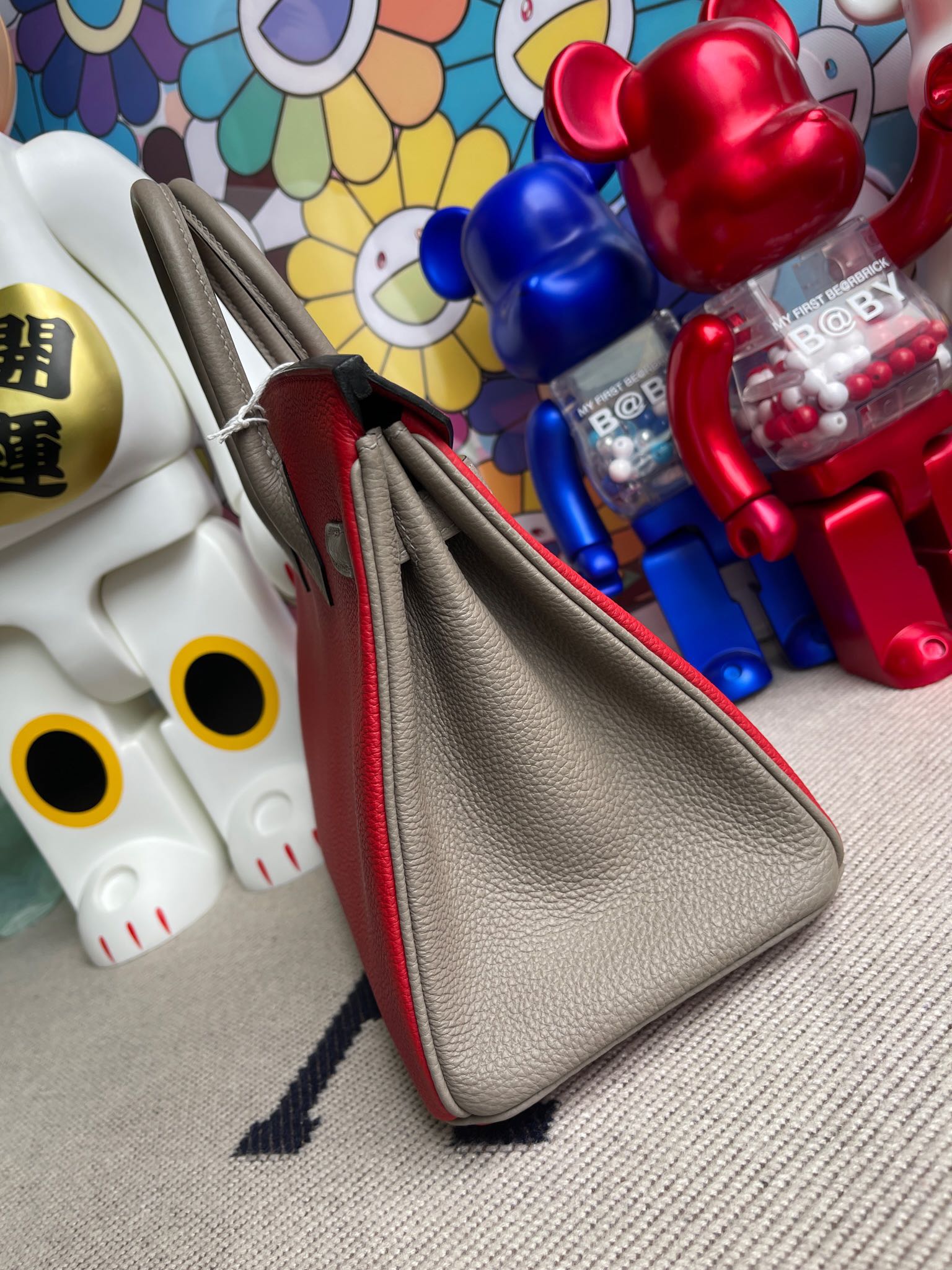 Hermès(爱马仕)Birkin 铂金包 原厂小牛皮 togo Q5 国旗红 拼 M8 沥青灰 金扣 25cm 顶级手缝-拉尔森鳄鱼皮具定制 - 爱马仕包包官网 Hermès(爱马仕)Birkin 铂金包 原厂小牛皮 togo Q5 国旗红 拼 M8 沥青灰 金扣 25cm 顶级手缝