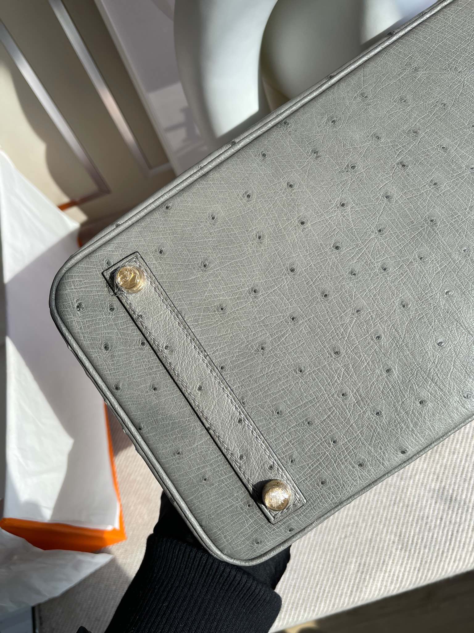 Hermès(爱马仕)Birkin 铂金包 Ostrich kk鸵鸟 慕斯灰 金扣 30cm 顶级手缝-拉尔森鳄鱼皮具定制 - 爱马仕包包官网 Hermès(爱马仕)Birkin 铂金包 Ostrich kk鸵鸟 慕斯灰 金扣 30cm 顶级手缝