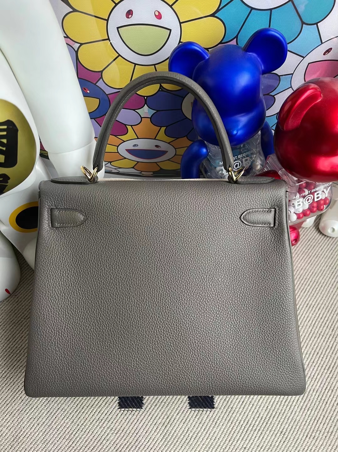 Hermès(爱马仕)Kelly 凯莉包 Togo 8F 锡器灰 金扣 28cm 顶级工艺 全手工缝制-拉尔森鳄鱼皮具定制 - 爱马仕包包官网 Hermès(爱马仕)Kelly 凯莉包 Togo 8F 锡器灰 金扣 28cm 顶级工艺 全手工缝制