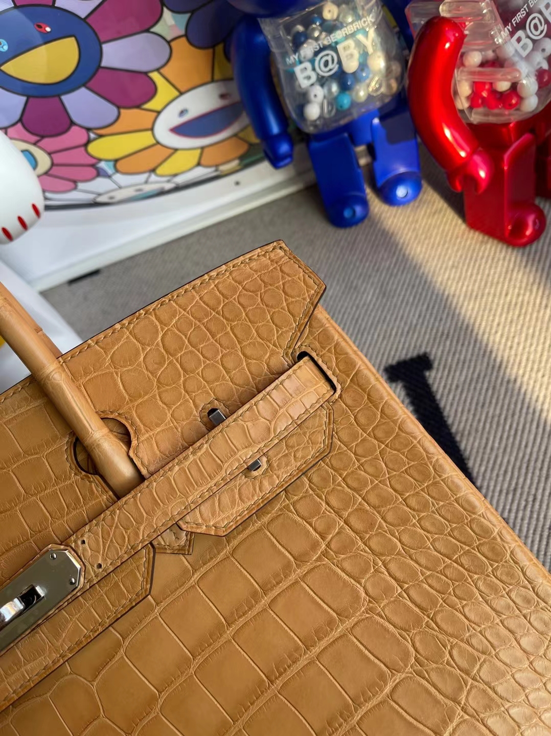 Hermès(爱马仕)Birkin 铂金包 雾面美洲鳄鱼 麦穗色 Matte Alligator Crocodile Phw 银扣 30cm 订制-拉尔森鳄鱼皮具定制 - 爱马仕包包官网 Hermès(爱马仕)Birkin 铂金包 雾面美洲鳄鱼 麦穗色 Matte Alligator Crocodile Phw 银扣 30cm 订制
