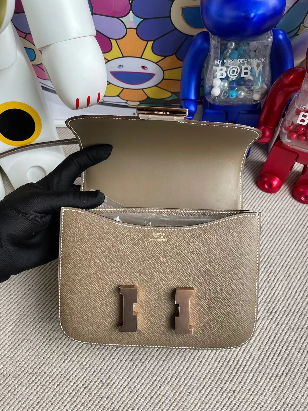 Hermès(爱马仕)Constance 空姐包 Epsom Ck18 大象灰 玫瑰金扣 19cm 顶级工艺 全手工缝制-拉尔森鳄鱼皮具定制 - 爱马仕包包官网 Hermès(爱马仕)Constance 空姐包 Epsom Ck18 大象灰 玫瑰金扣 19cm 顶级工艺 全手工缝制