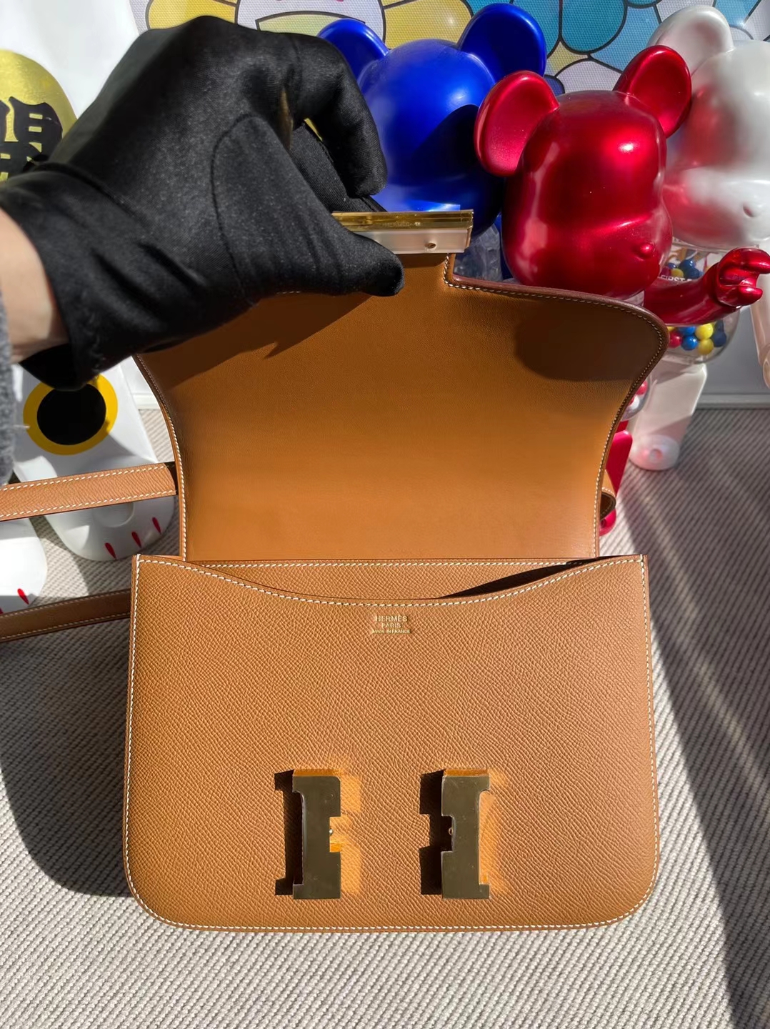 Hermès(爱马仕)Constance 空姐包 Ck37 金棕色 金扣 24cm 顶级工艺 全手工缝制-拉尔森鳄鱼皮具定制 - 爱马仕包包官网 Hermès(爱马仕)Constance 空姐包 Ck37 金棕色 金扣 24cm 顶级工艺 全手工缝制