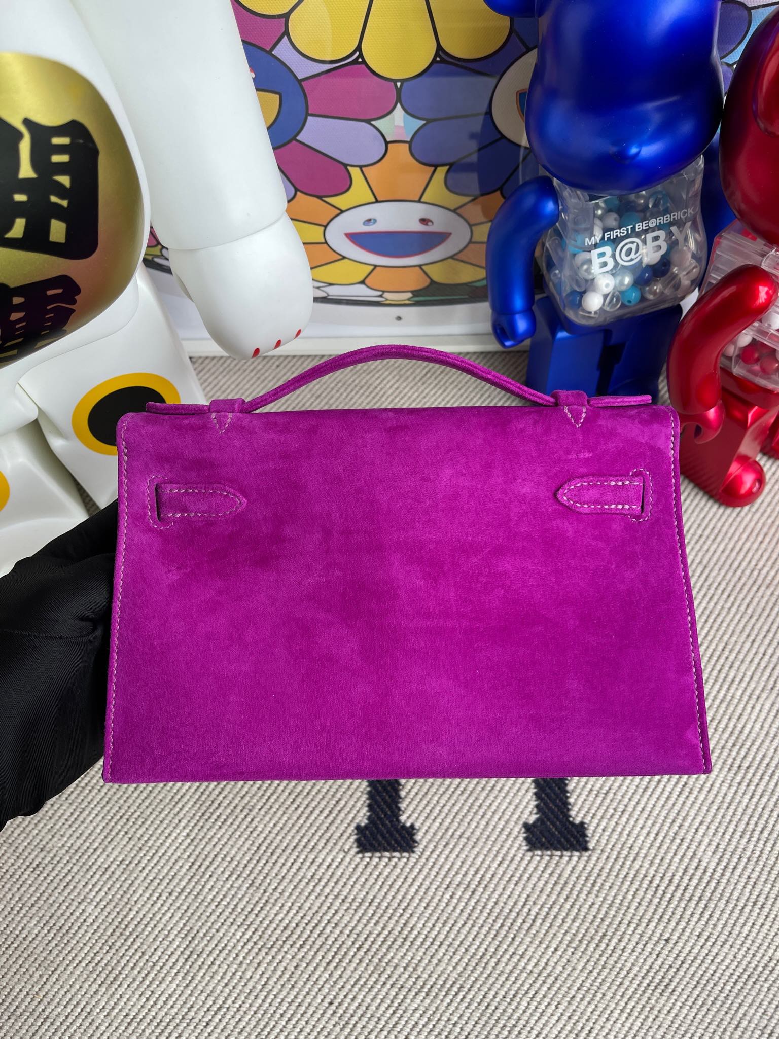 Hermès(爱马仕)Mini kelly pochette 麂皮 紫色 银扣 22cm 晚宴包 顶级手缝-拉尔森鳄鱼皮具定制 - 爱马仕包包官网 Hermès(爱马仕)Mini kelly pochette 麂皮 紫色 银扣 22cm 晚宴包 顶级手缝