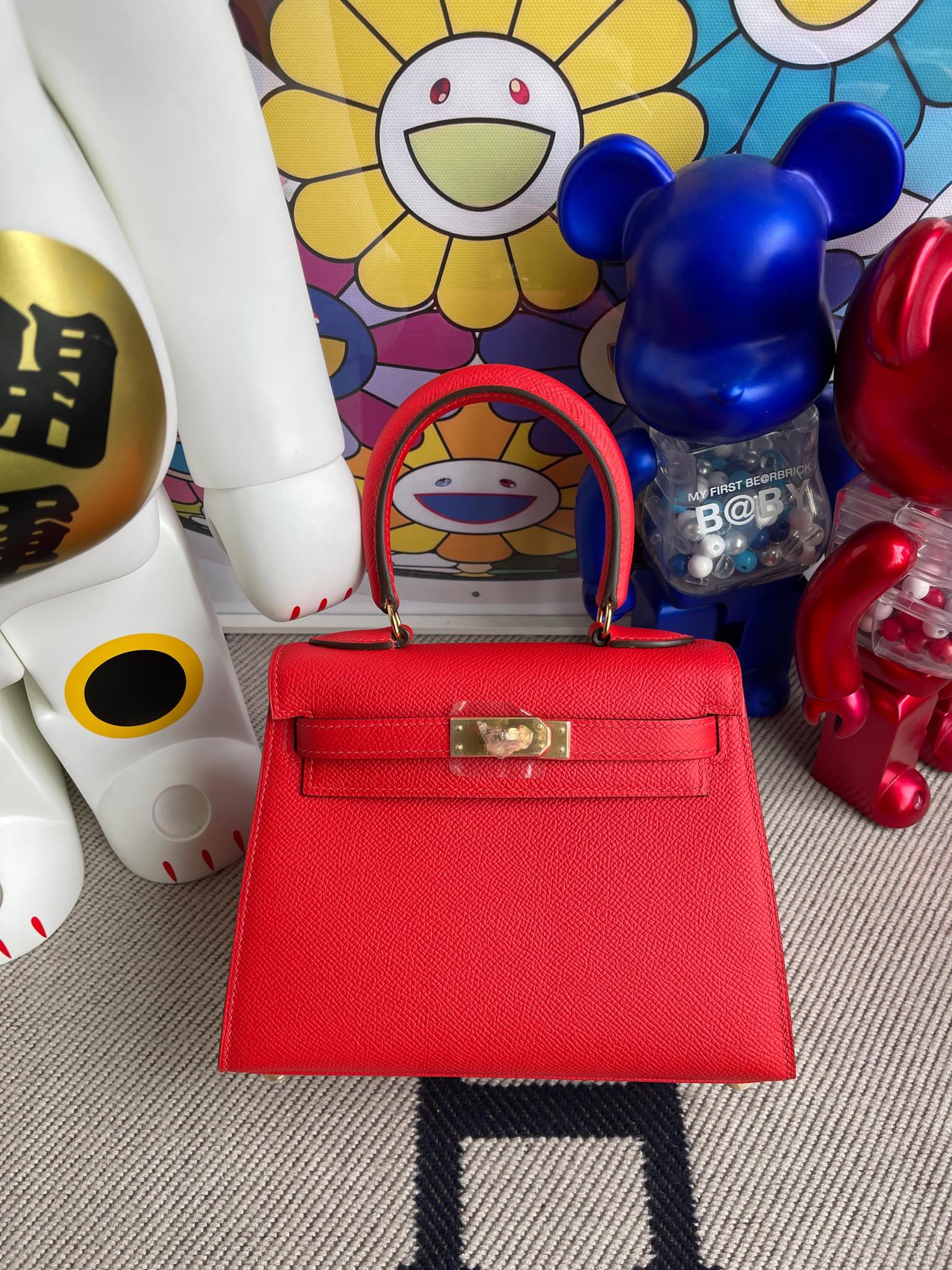 Hermès(爱马仕)Kelly 20cm 大耳朵 Epsom 原厂掌纹皮 S3 心红色 金扣 顶级手缝-拉尔森鳄鱼皮具定制 - 爱马仕包包官网 Hermès(爱马仕)Kelly 20cm 大耳朵 Epsom 原厂掌纹皮 S3 心红色 金扣 顶级手缝