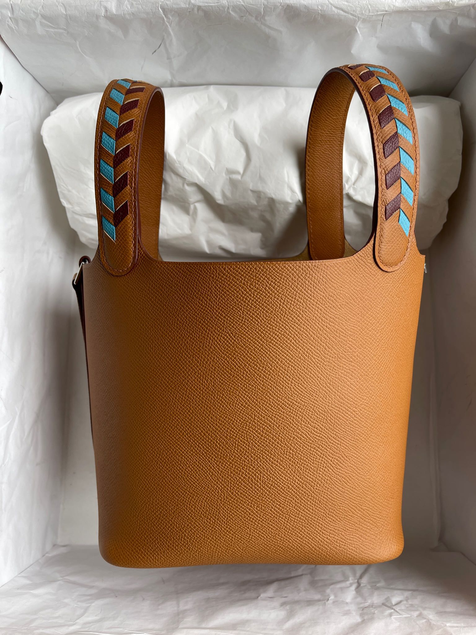 Hermès(爱马仕)Picotin 菜篮子 Epsom 金棕色 拼 编织手腕 银扣 18cm 顶级手缝 现货-拉尔森鳄鱼皮具定制 - 爱马仕包包官网 Hermès(爱马仕)Picotin 菜篮子 Epsom 金棕色 拼 编织手腕 银扣 18cm 顶级手缝 现货