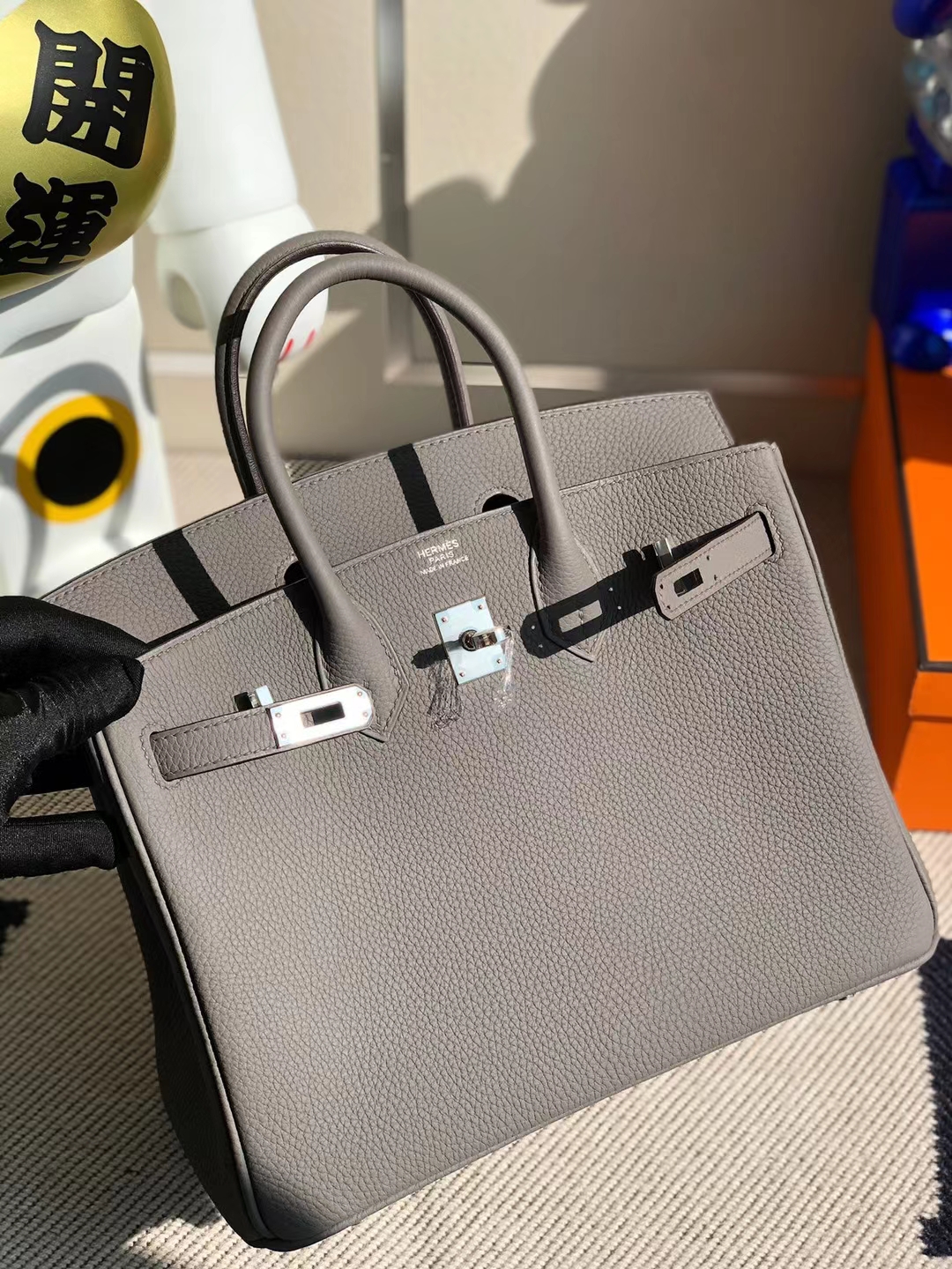 Hermès(爱马仕)Birkin 铂金包 Togo 8F 锡器灰 银扣 25cm 顶级工艺 全手工缝制-拉尔森鳄鱼皮具定制 - 爱马仕包包官网 Hermès(爱马仕)Birkin 铂金包 Togo 8F 锡器灰 银扣 25cm 顶级工艺 全手工缝制