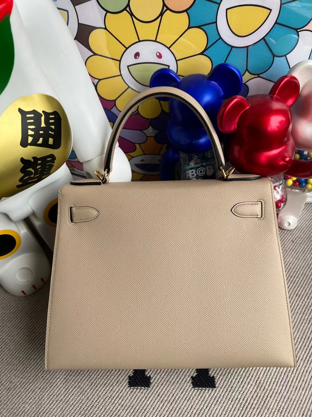 Hermès(爱马仕)Kelly 凯莉包 Epsom S2 风衣灰 金扣 28cm 顶级工艺 全手工缝制-拉尔森鳄鱼皮具定制 - 爱马仕包包官网 Hermès(爱马仕)Kelly 凯莉包 Epsom S2 风衣灰 金扣 28cm 顶级工艺 全手工缝制