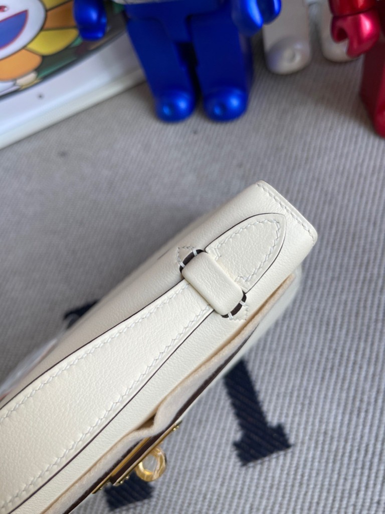 Hermès（爱马仕）Mini kelly pochette swift 8L 奶油白 金扣 手拿包 晚宴包