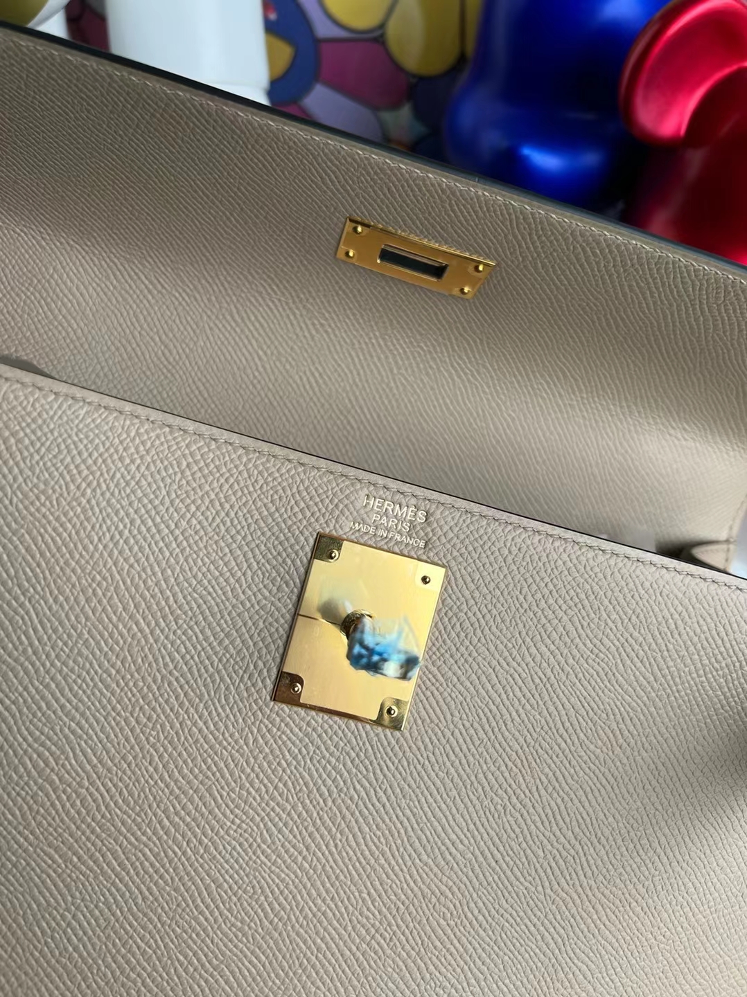 Hermès(爱马仕)Kelly 凯莉包 Epsom S2 风衣灰 金扣 28cm 顶级工艺 全手工缝制-拉尔森鳄鱼皮具定制 - 爱马仕包包官网 Hermès(爱马仕)Kelly 凯莉包 Epsom S2 风衣灰 金扣 28cm 顶级工艺 全手工缝制