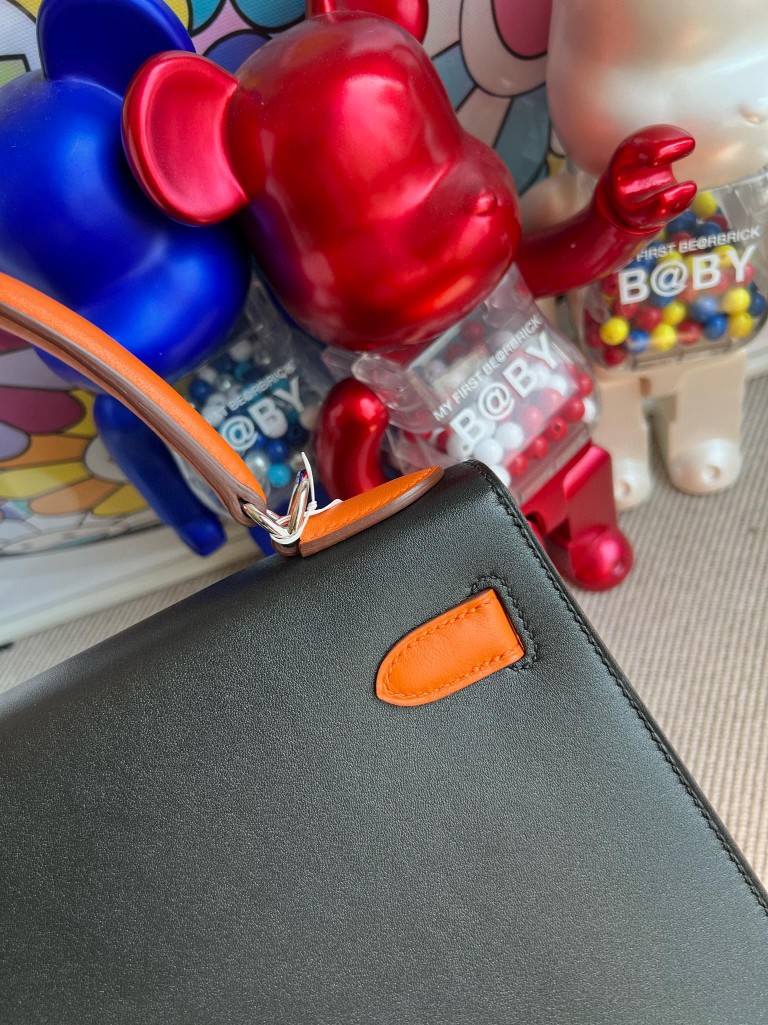 Hermès(爱马仕)Kelly 凯莉包 Swift 柠檬黄 拼 黑色 拼 火焰橙 银扣 马蹄印 28cm 顶级手缝-拉尔森鳄鱼皮具定制 - 爱马仕包包官网 Hermès(爱马仕)Kelly 凯莉包 Swift 柠檬黄 拼 黑色 拼 火焰橙 银扣 马蹄印 28cm 顶级手缝