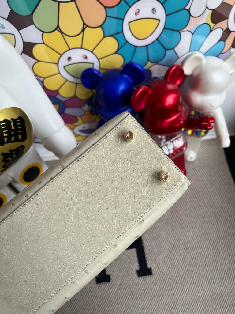 Hermès(爱马仕)Kelly 凯莉包 Ostrich kk 鸵鸟 3C 羊毛白 金扣 25cm 顶级手缝-拉尔森鳄鱼皮具定制 - 爱马仕包包官网 Hermès(爱马仕)Kelly 凯莉包 Ostrich kk 鸵鸟 3C 羊毛白 金扣 25cm 顶级手缝