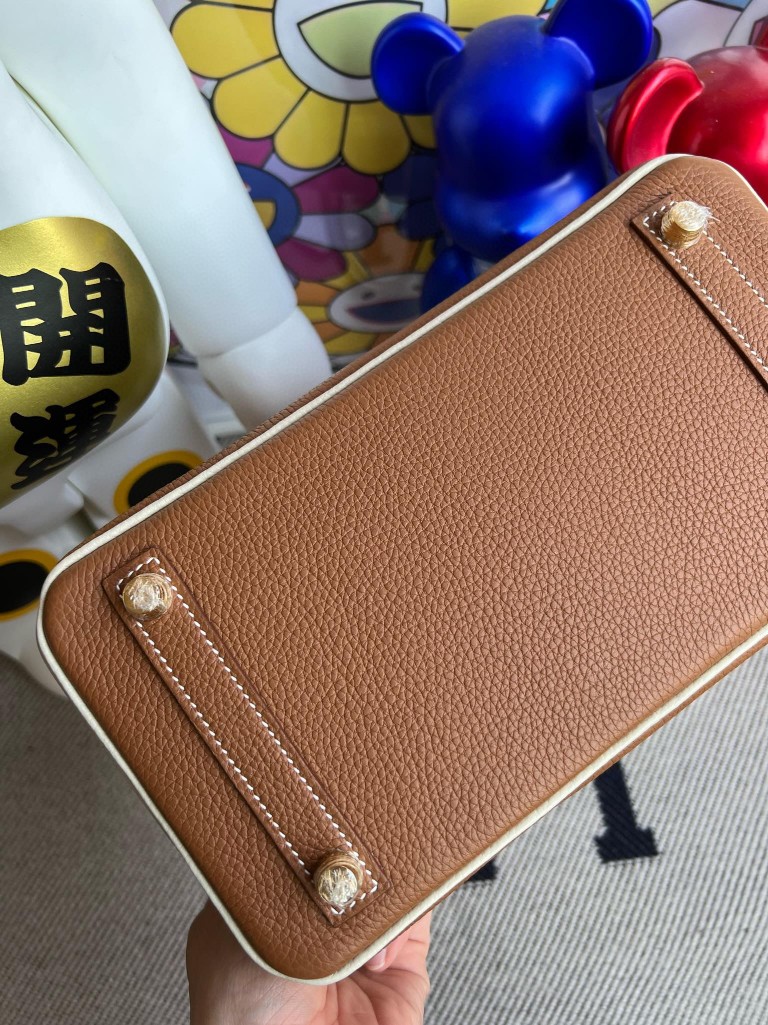 Hermès(爱马仕)Birkin 铂金包 原厂小牛皮 togo ck37 金棕色 Gold 拼 奶昔白 金扣 马蹄印 25cm 顶级手缝-拉尔森鳄鱼皮具定制 - 爱马仕包包官网 Hermès(爱马仕)Birkin 铂金包 原厂小牛皮 togo ck37 金棕色 Gold 拼 奶昔白 金扣 马蹄印 25cm 顶级手缝