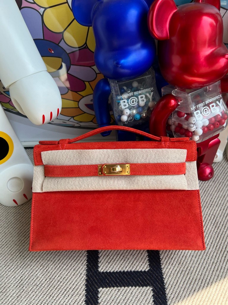 Hermès(爱马仕)Mini kelly pochette 麂皮 红色 金扣 22cm 顶级手缝 手拿包 晚宴包-拉尔森鳄鱼皮具定制 - 爱马仕包包官网 Hermès(爱马仕)Mini kelly pochette 麂皮 红色 金扣 22cm 顶级手缝 手拿包 晚宴包
