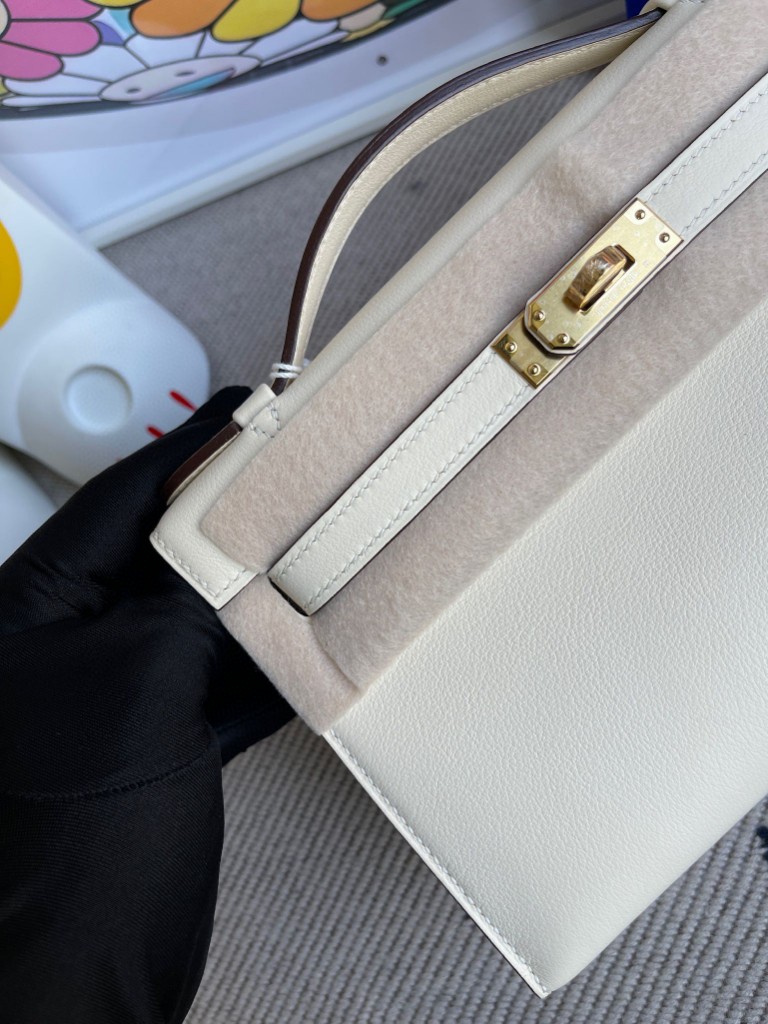 Hermès（爱马仕）Mini kelly pochette swift 8L 奶油白 金扣 手拿包 晚宴包