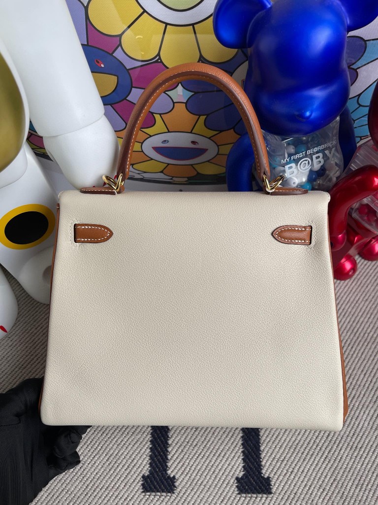 Hermès(爱马仕)Kelly 凯莉包 Evecolor ck10 奶昔白 拼 ck37 金棕色 金扣 25cm 马蹄印 顶级手缝-拉尔森鳄鱼皮具定制 - 爱马仕包包官网 Hermès(爱马仕)Kelly 凯莉包 Evecolor ck10 奶昔白 拼 ck37 金棕色 金扣 25cm 马蹄印 顶级手缝