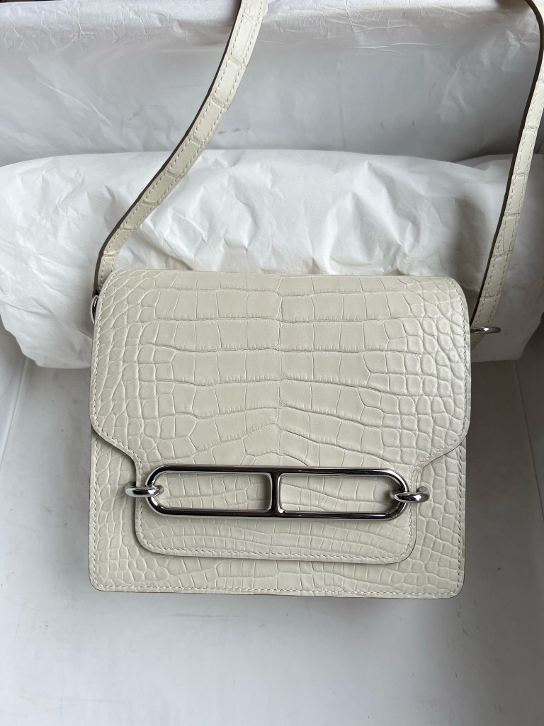 Hermès(爱马仕)Roulis 猪鼻子 Alligator matt 雾面鳄鱼 8L 奶油白 Beton 银扣 18cm 顶级手缝-拉尔森鳄鱼皮具定制 - 爱马仕包包官网 Hermès(爱马仕)Roulis 猪鼻子 Alligator matt 雾面鳄鱼 8L 奶油白 Beton 银扣 18cm 顶级手缝